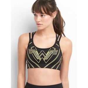 Gap Fit Wonder Woman Sports Bra Small